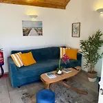Semesterbostad Moradia Da Fonte Sea View 1 To 6 P Lomba (Flores)