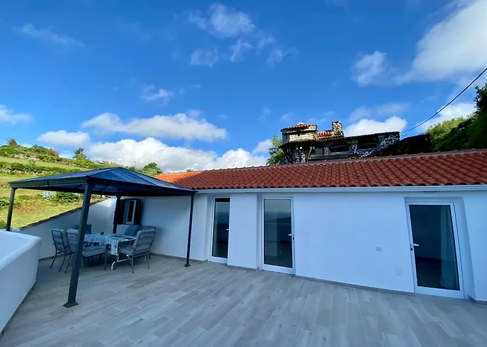 Moradia Da Fonte Sea View 1 To 6 P Holiday home Lomba (Flores)